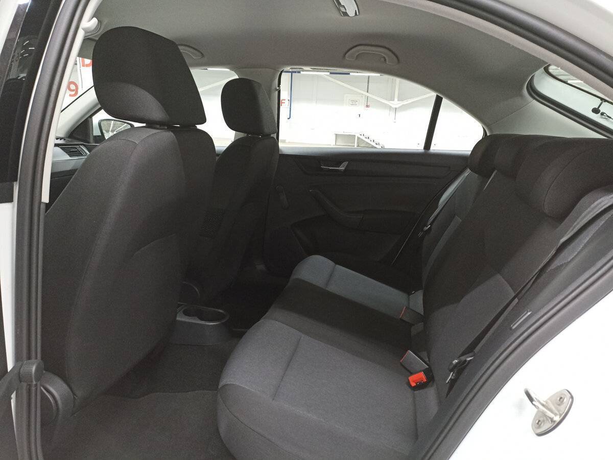 Б/У Шкода Рапид 2018 года. Фото: #11