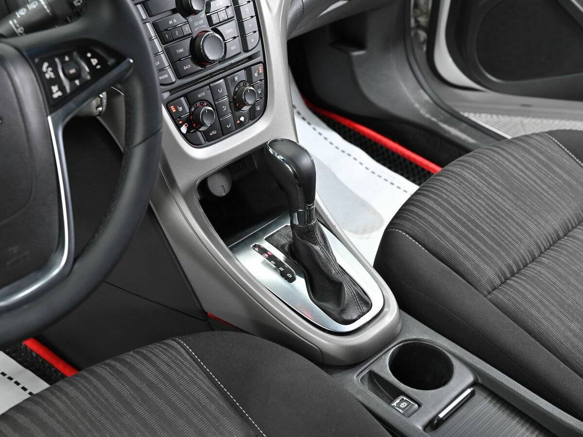 Б/У Опель Астра 2012 года. Фото: #10