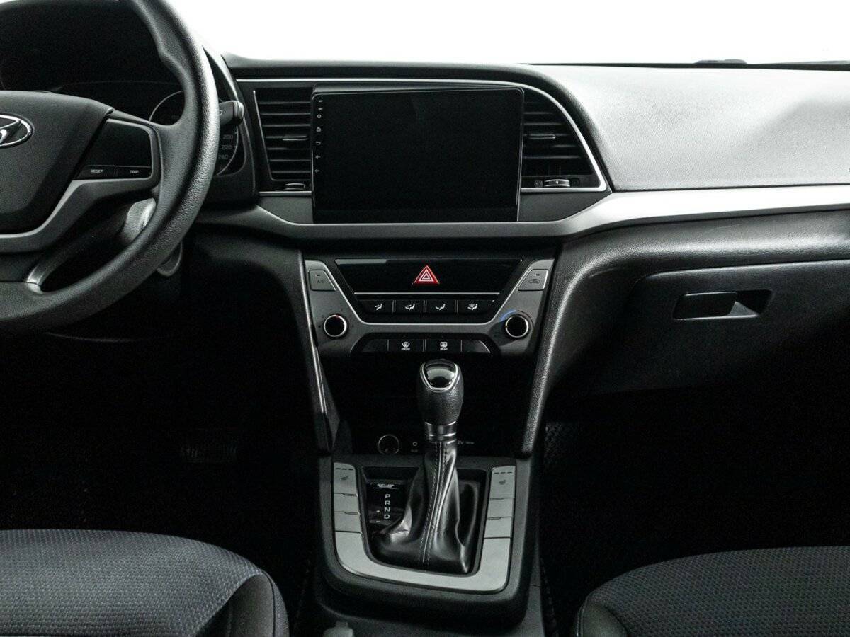 Б/У Хендай Елантра 2016 года. Фото: #13