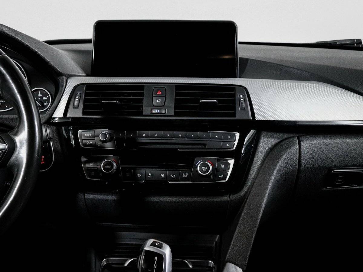 BMW 3 серии 2017 года с пробегом. Фото: #12