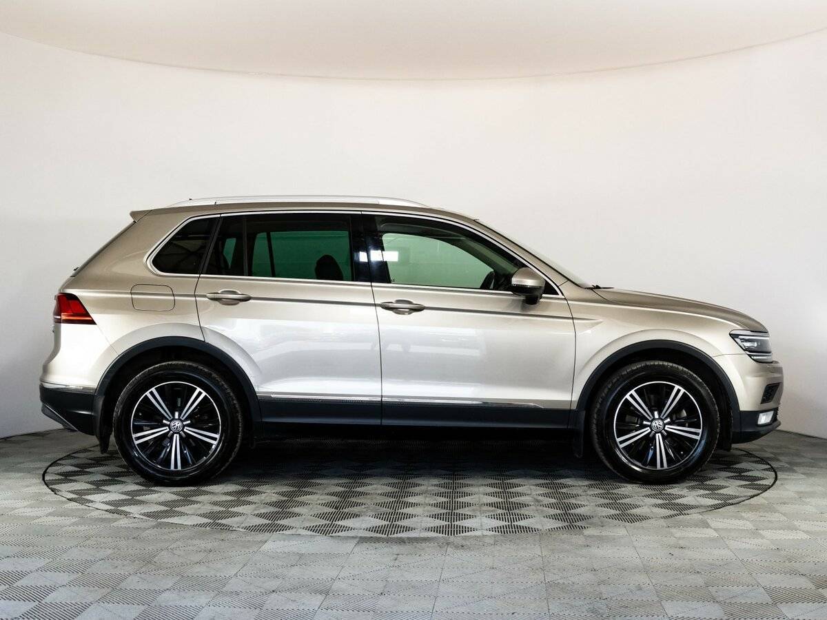 Volkswagen Tiguan 2017 года с пробегом. Фото: #3
