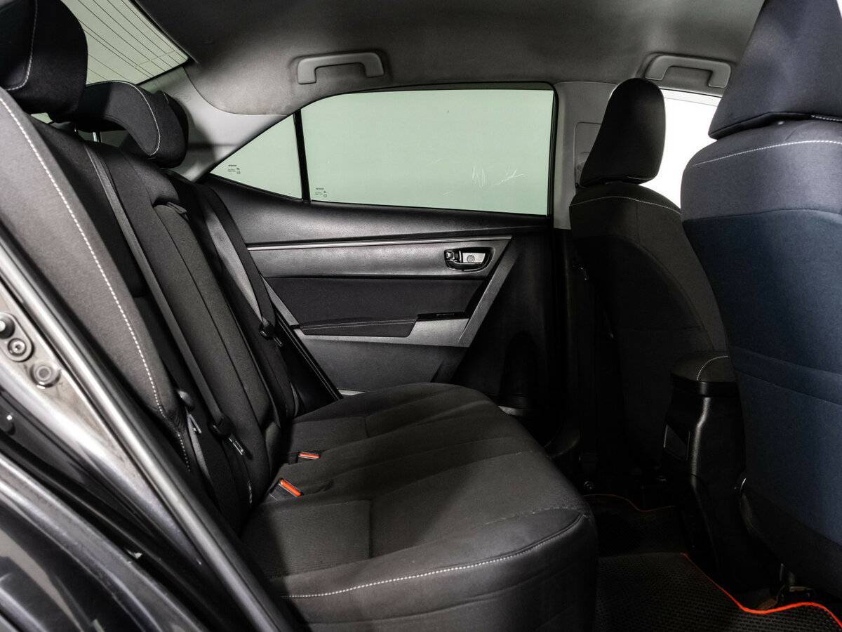 Б/У Тойота Королла 2013 года. Фото: #15