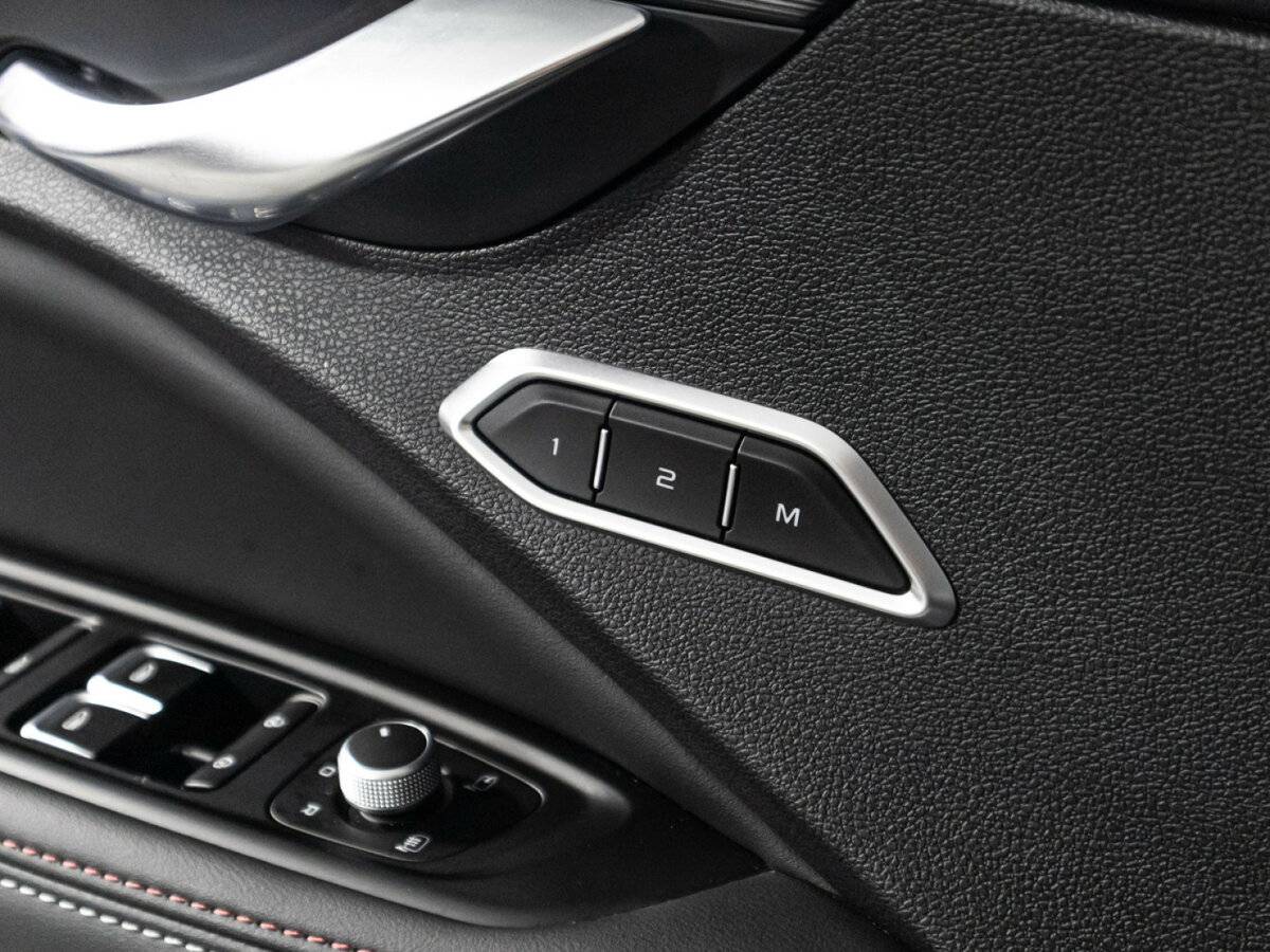 Geely Tugella 2022 года с пробегом. Фото: #16