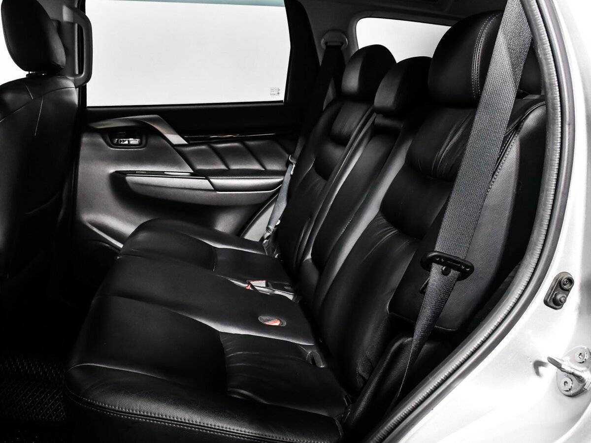 Mitsubishi Pajero Sport 2017 года с пробегом. Фото: #13