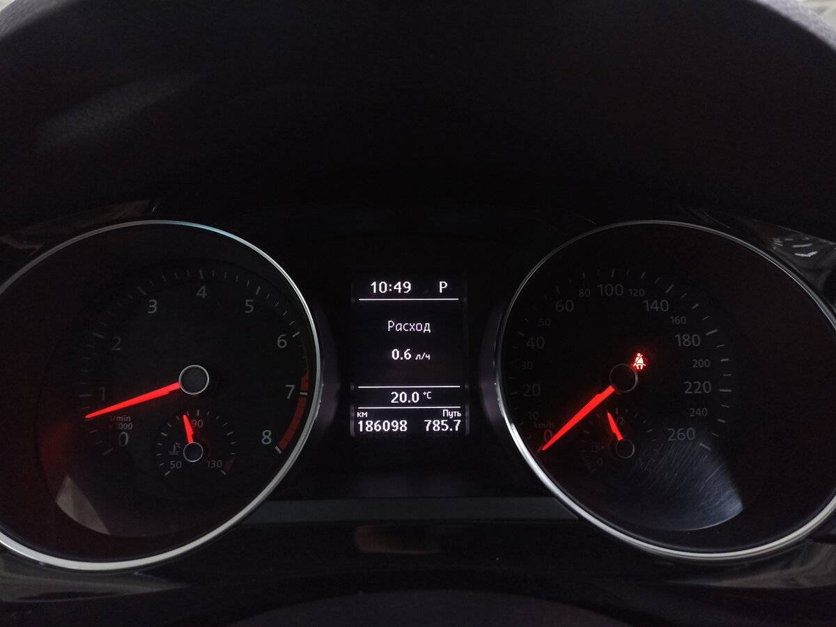 Б/У Фольксваген Джетта 2015 года. Фото: #12