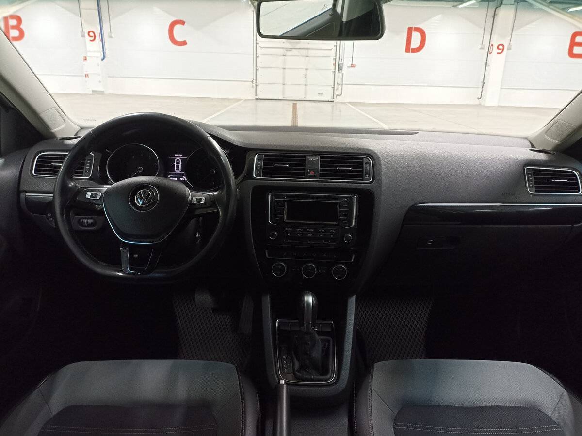 Б/У Фольксваген Джетта 2015 года. Фото: #13