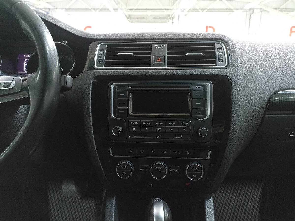 Б/У Фольксваген Джетта 2015 года. Фото: #14