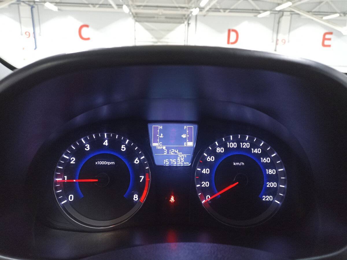 Б/У Хендай Солярис 2015 года. Фото: #12