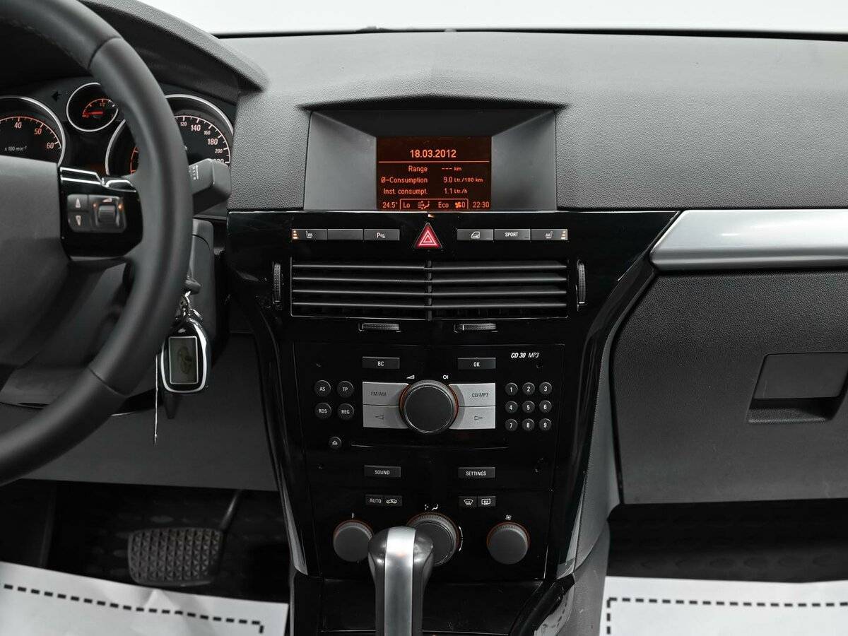 Б/У Опель Астра 2012 года. Фото: #8