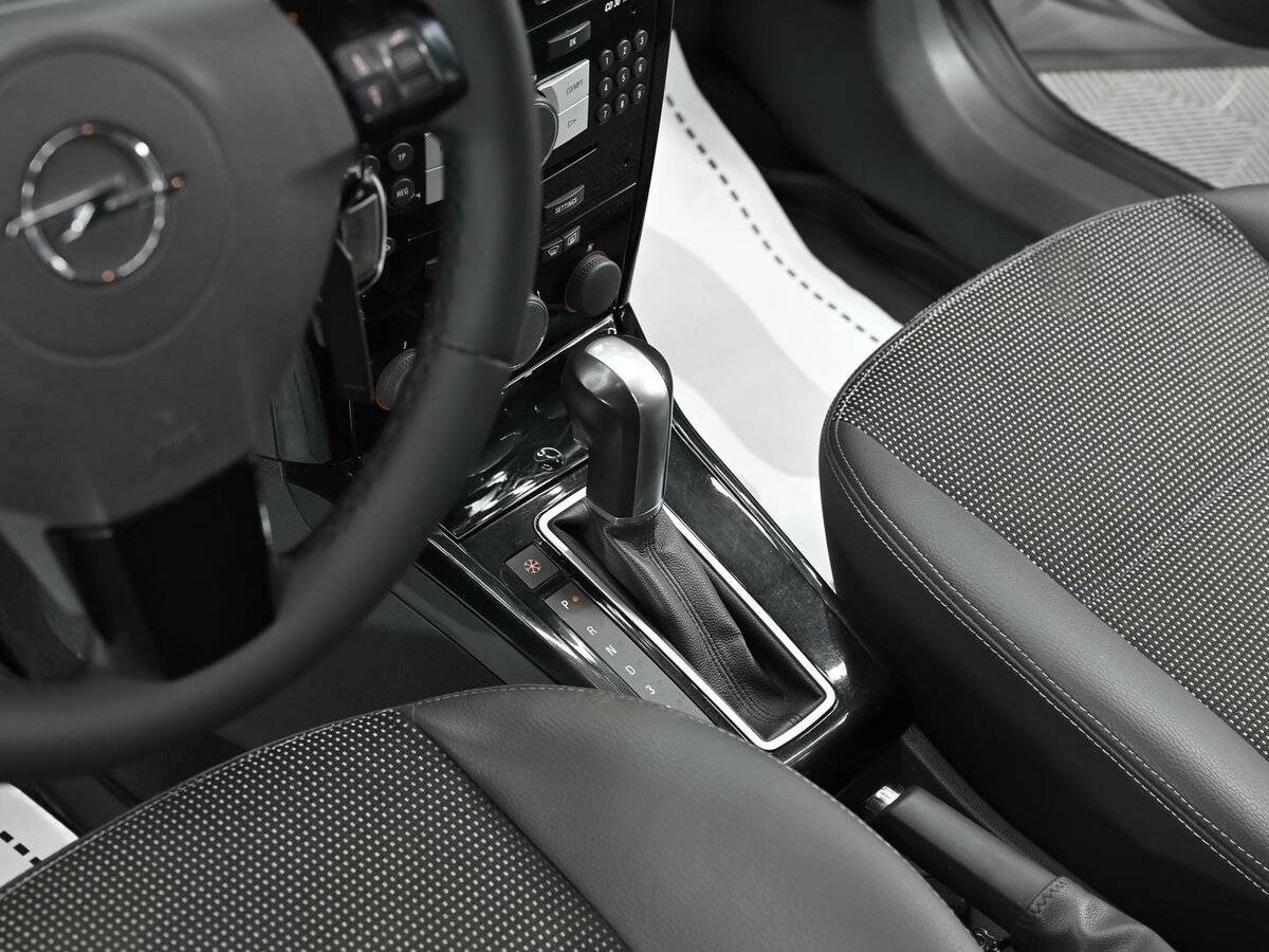 Б/У Опель Астра 2012 года. Фото: #9