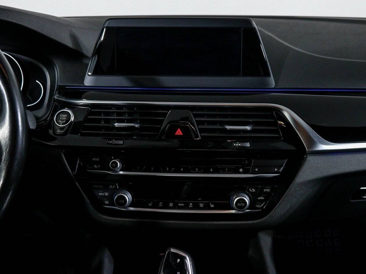 BMW 5 серии 2018 года с пробегом. Фото: #12