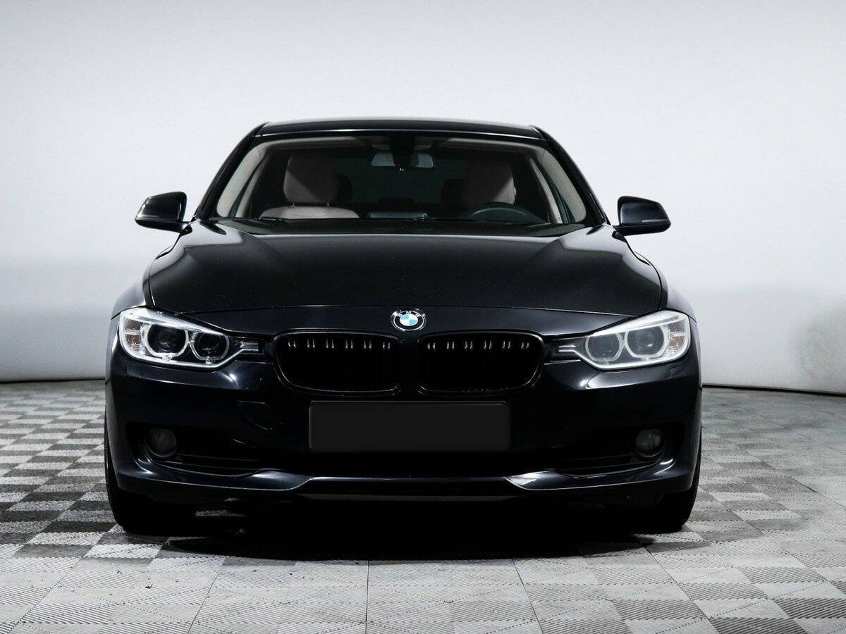 BMW 3 серии 2013 года с пробегом. Фото: #1