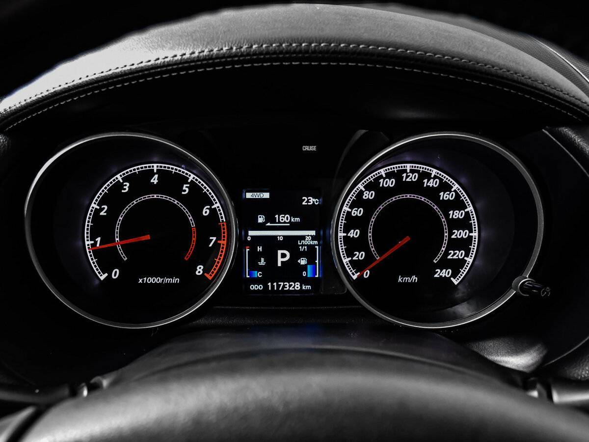 Б/У Митсубиши Оутлэндер 2012 года. Фото: #9