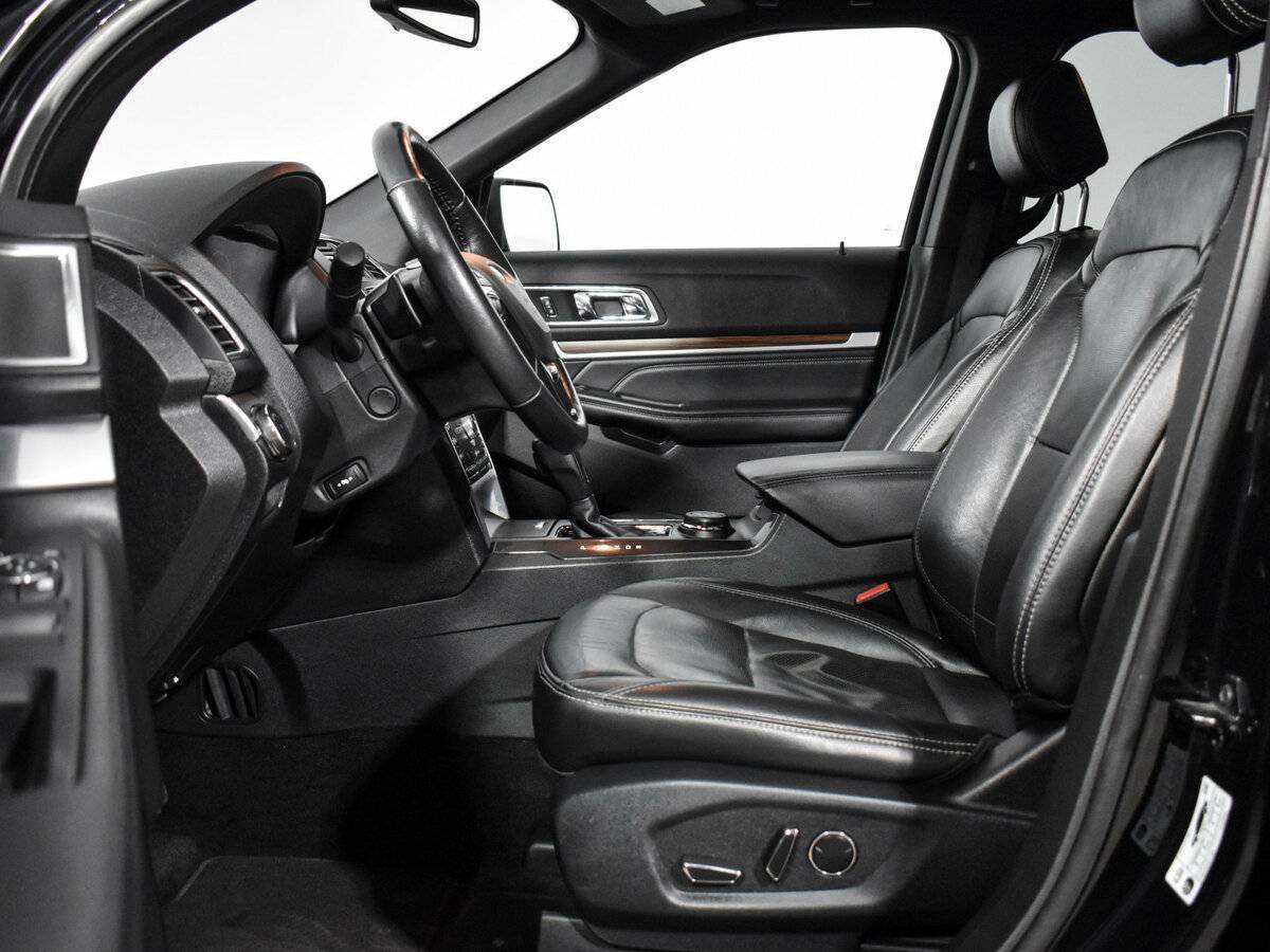 Ford Explorer 2016 года с пробегом. Фото: #9
