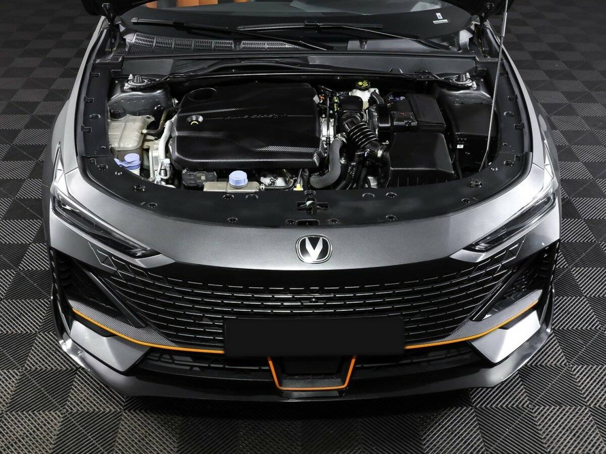 Changan UNI-V 2023 года с пробегом. Фото: #5