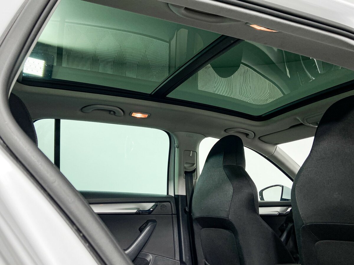 Б/У Шкода Октавия 2015 года. Фото: #11