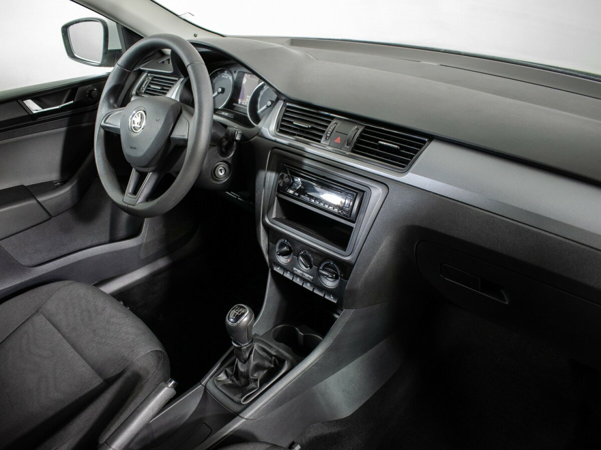 Б/У Шкода Рапид 2017 года. Фото: #8