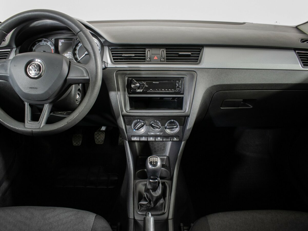 Б/У Шкода Рапид 2017 года. Фото: #10