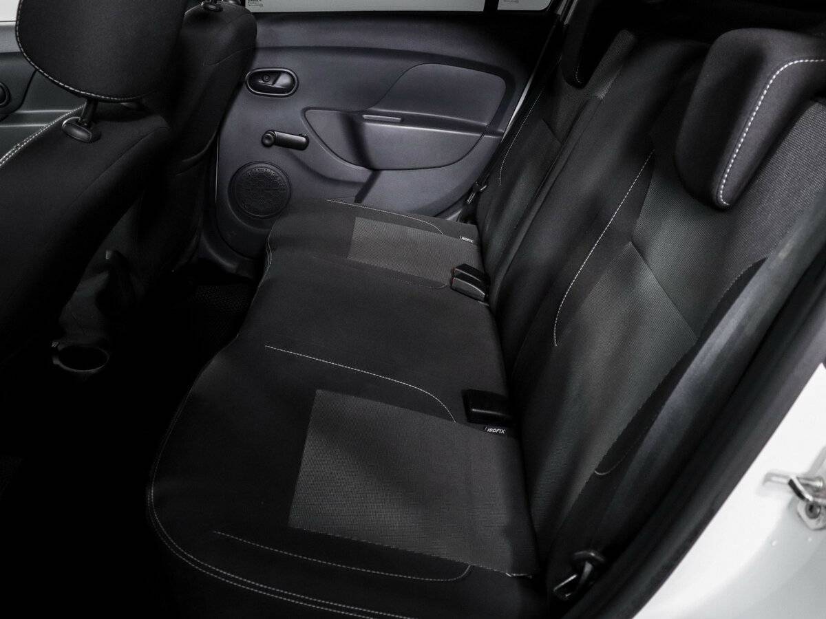 Б/У Рено Логан 2022 года. Фото: #7