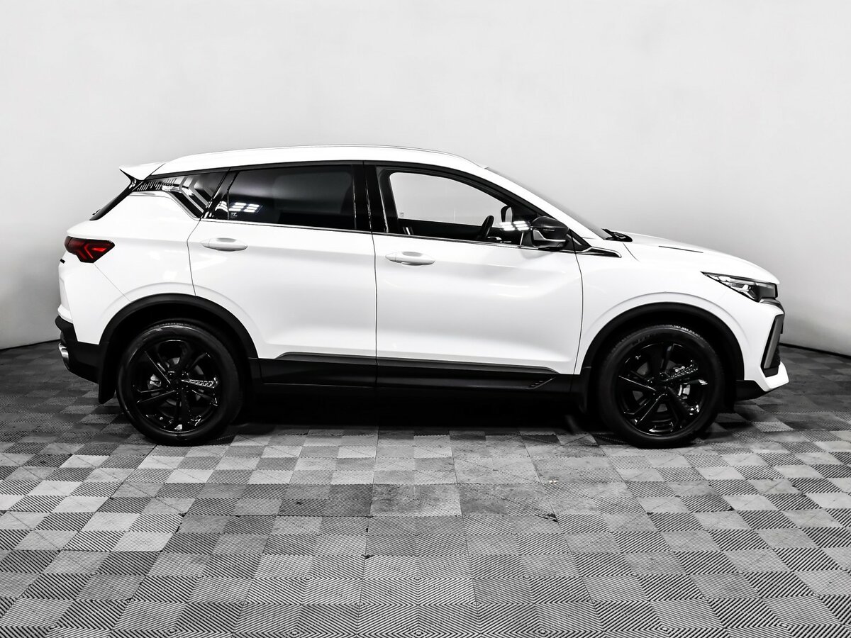 Geely Coolray 2023 года с пробегом. Фото: #3