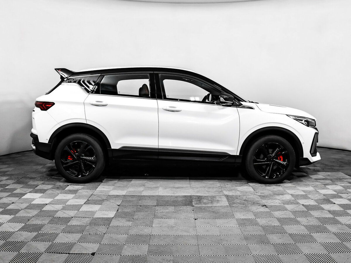 Geely Coolray 2024 года с пробегом. Фото: #3