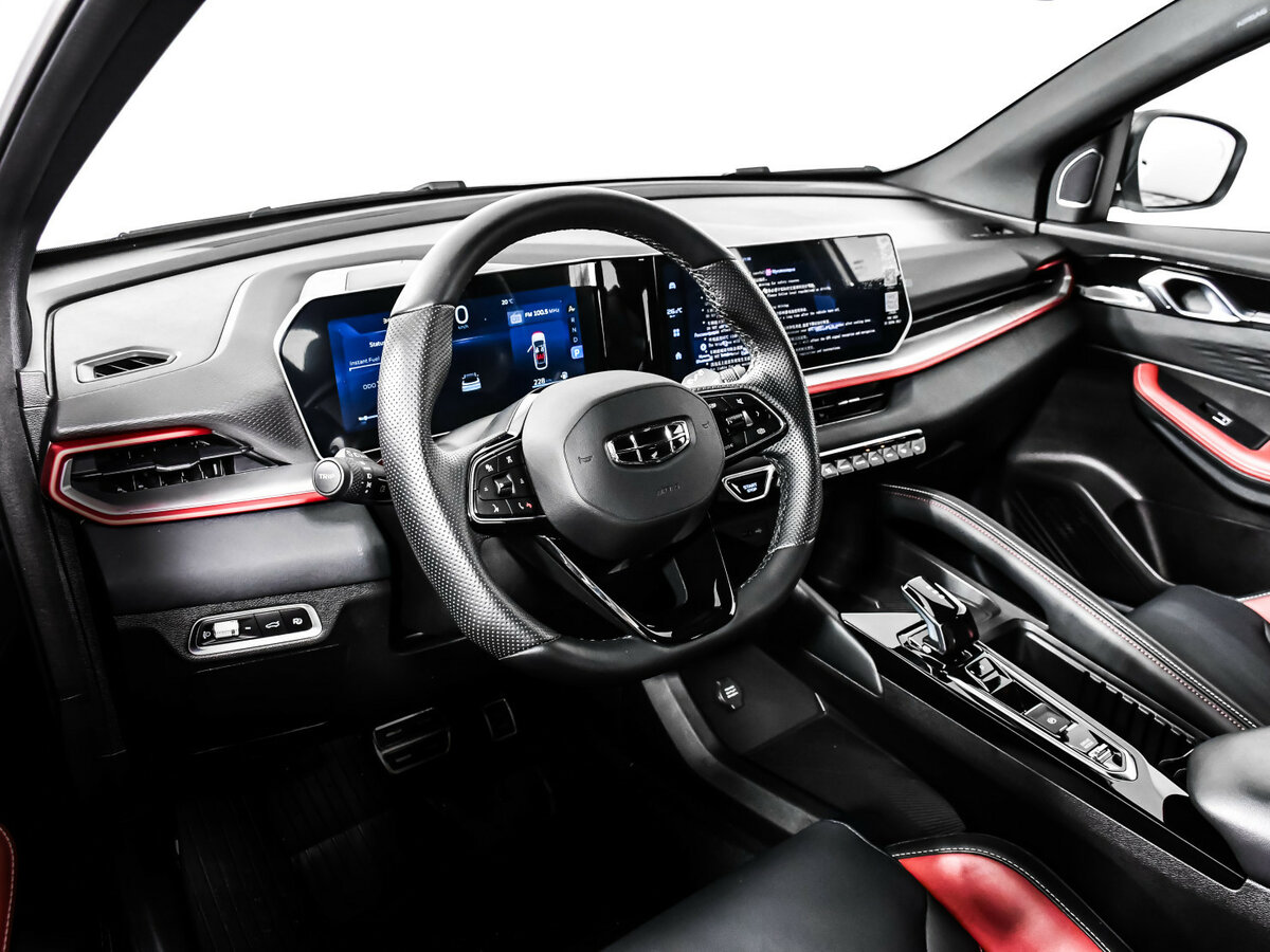 Geely Coolray 2024 года с пробегом. Фото: #12