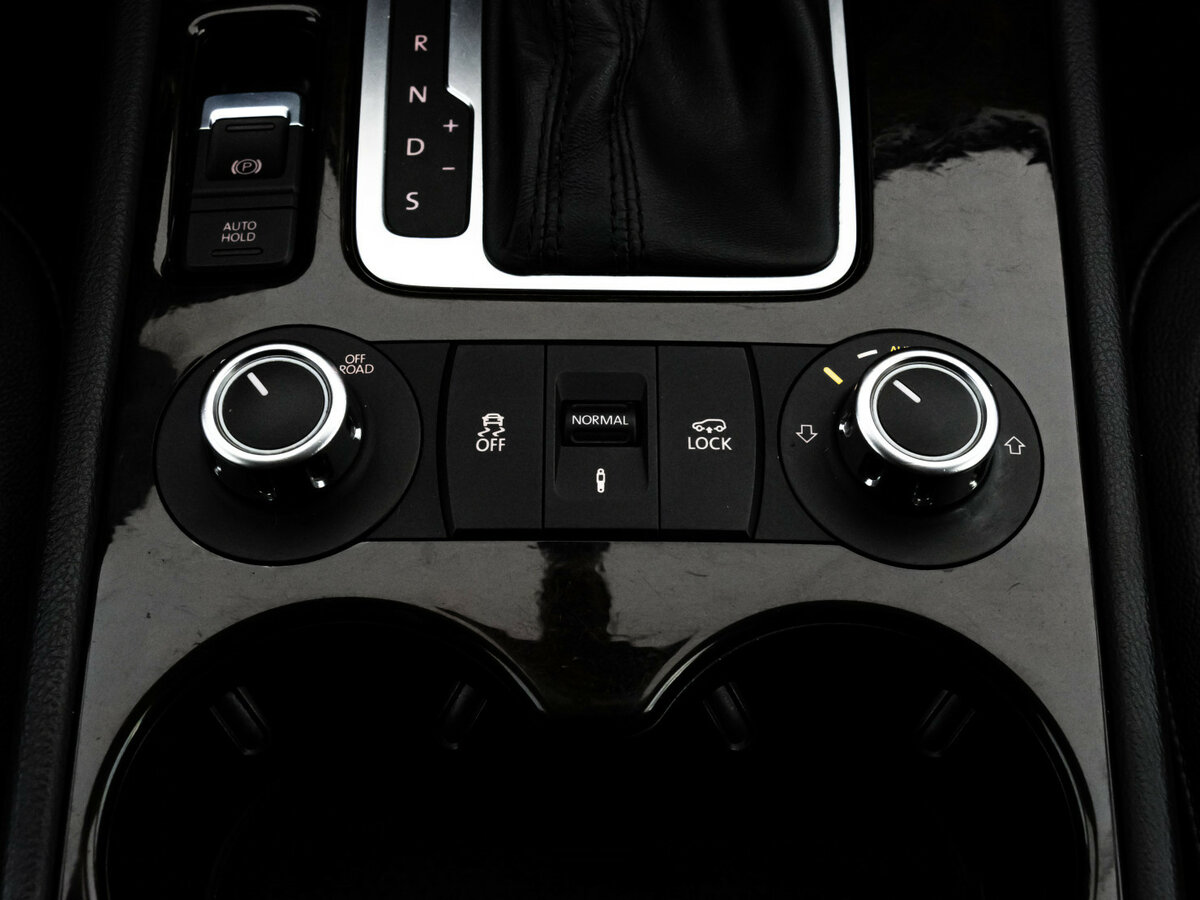 Volkswagen Touareg 2012 года с пробегом. Фото: #12