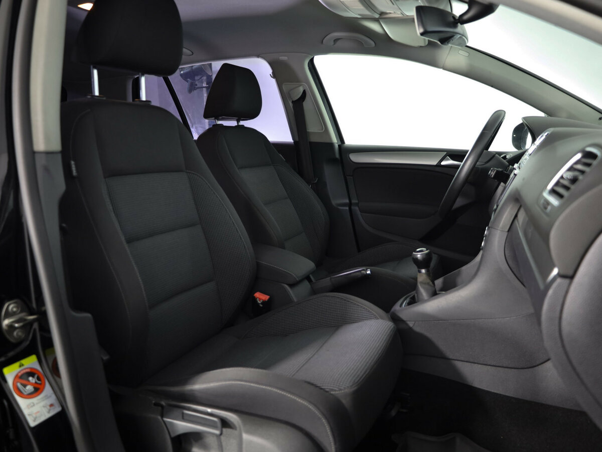 Б/У Фольксваген Гольф 2012 года. Фото: #15