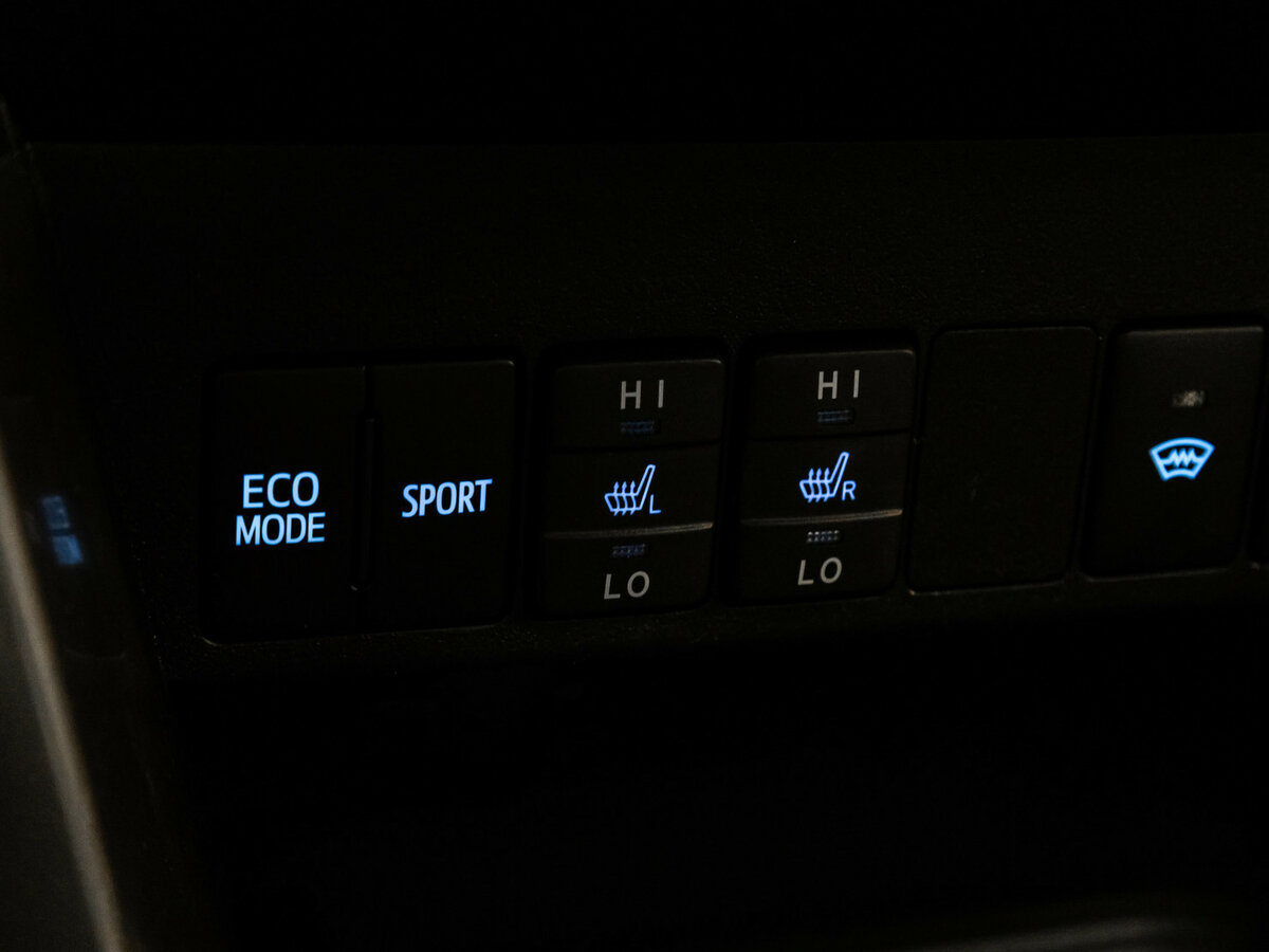 Toyota RAV4 2019 года с пробегом. Фото: #18