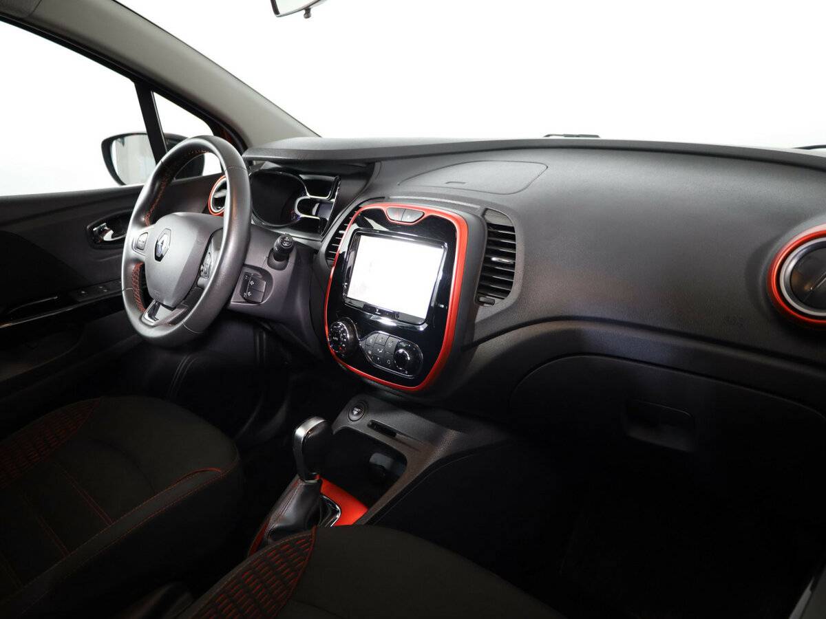 Б/У Рено Каптюр 2018 года. Фото: #11