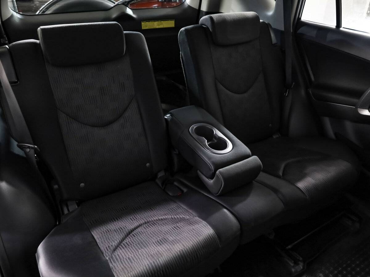 Б/У Тойота Рав4 2012 года. Фото: #8