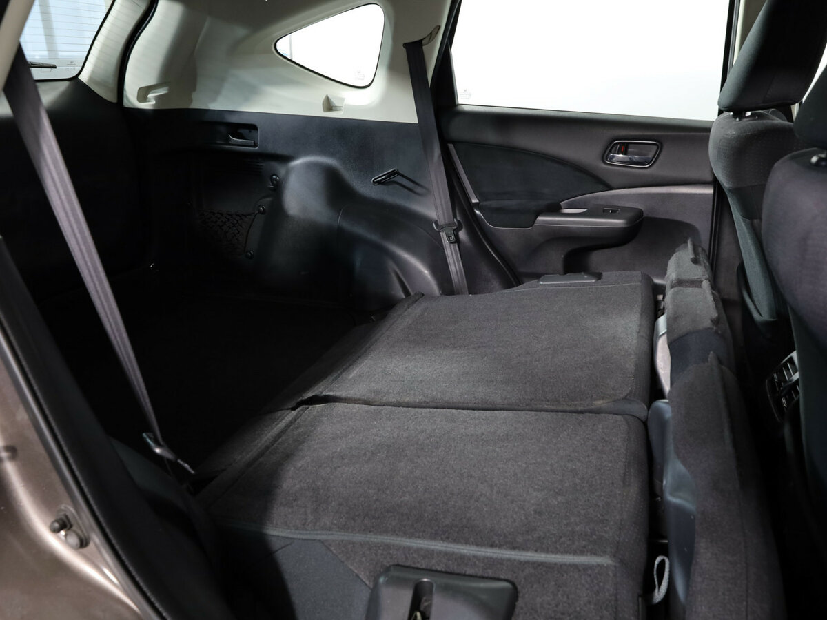 Б/У Хонда ЦР-В 2013 года. Фото: #14