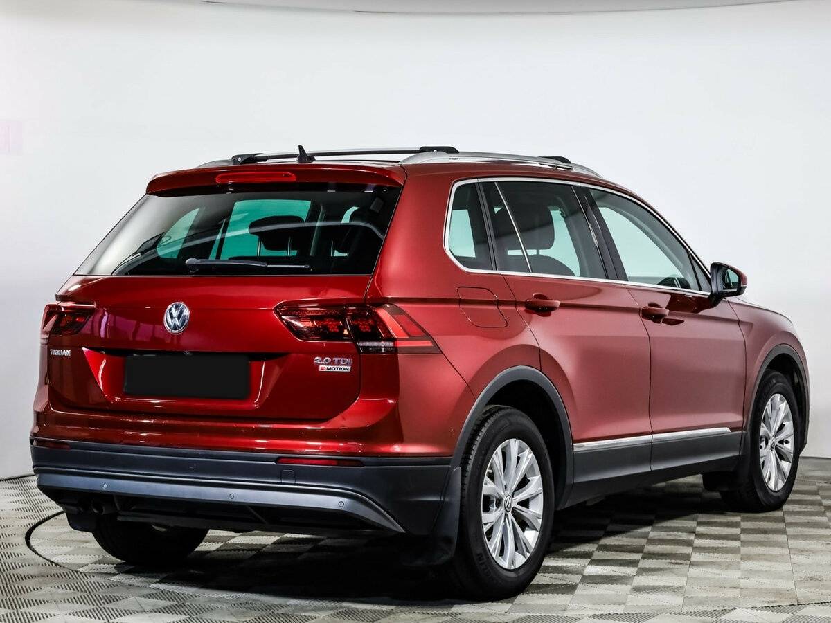 Б/У Фольксваген Тигуан 2017 года. Фото: #3