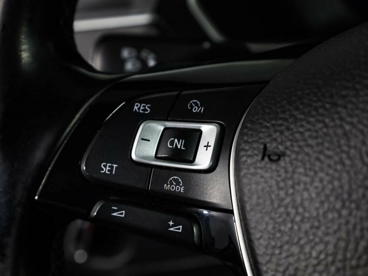 Б/У Фольксваген Тигуан 2017 года. Фото: #9