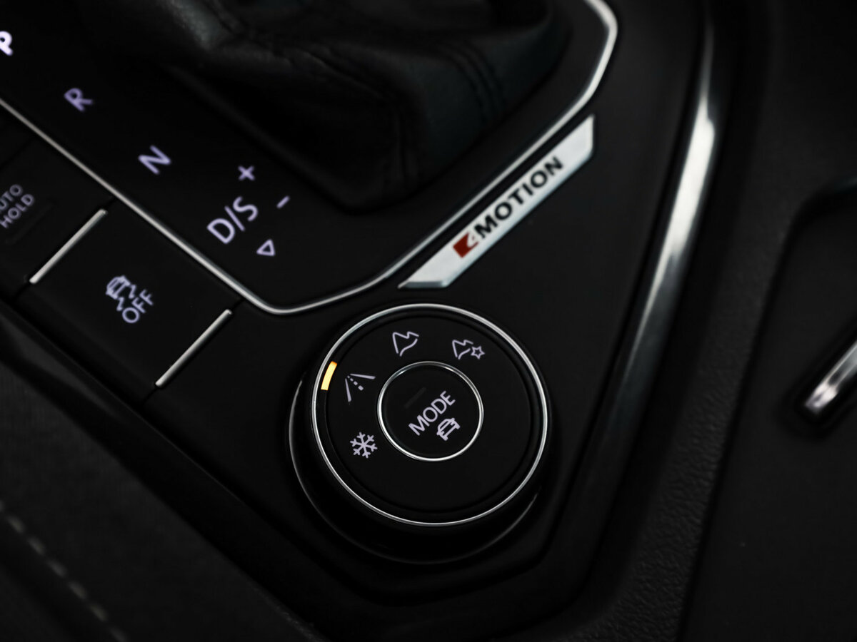 Б/У Фольксваген Тигуан 2017 года. Фото: #17