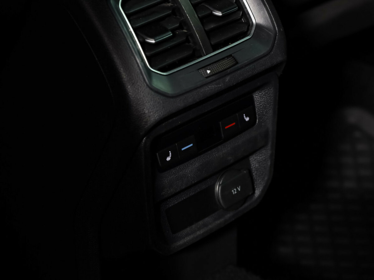 Б/У Фольксваген Тигуан 2017 года. Фото: #18