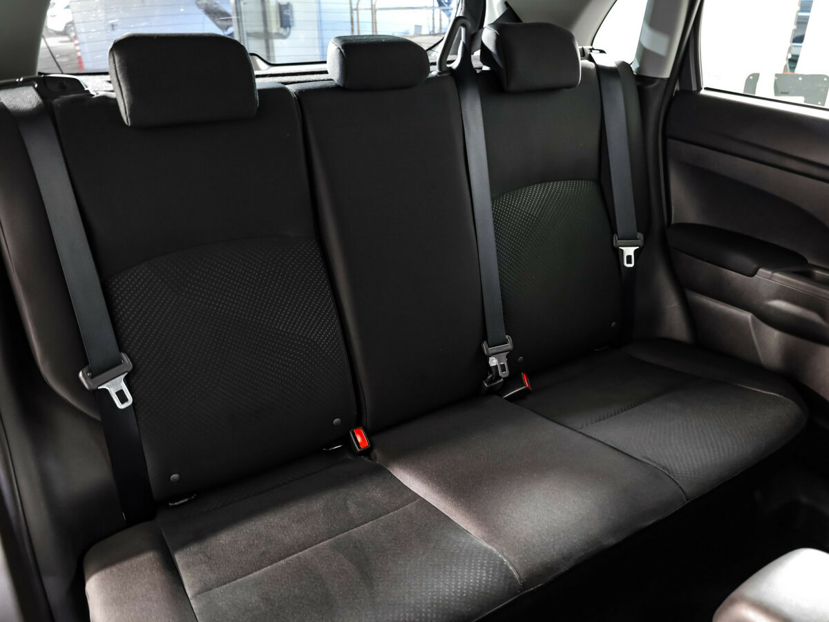 Б/У Митсубиши АС-Икс 2014 года. Фото: #16