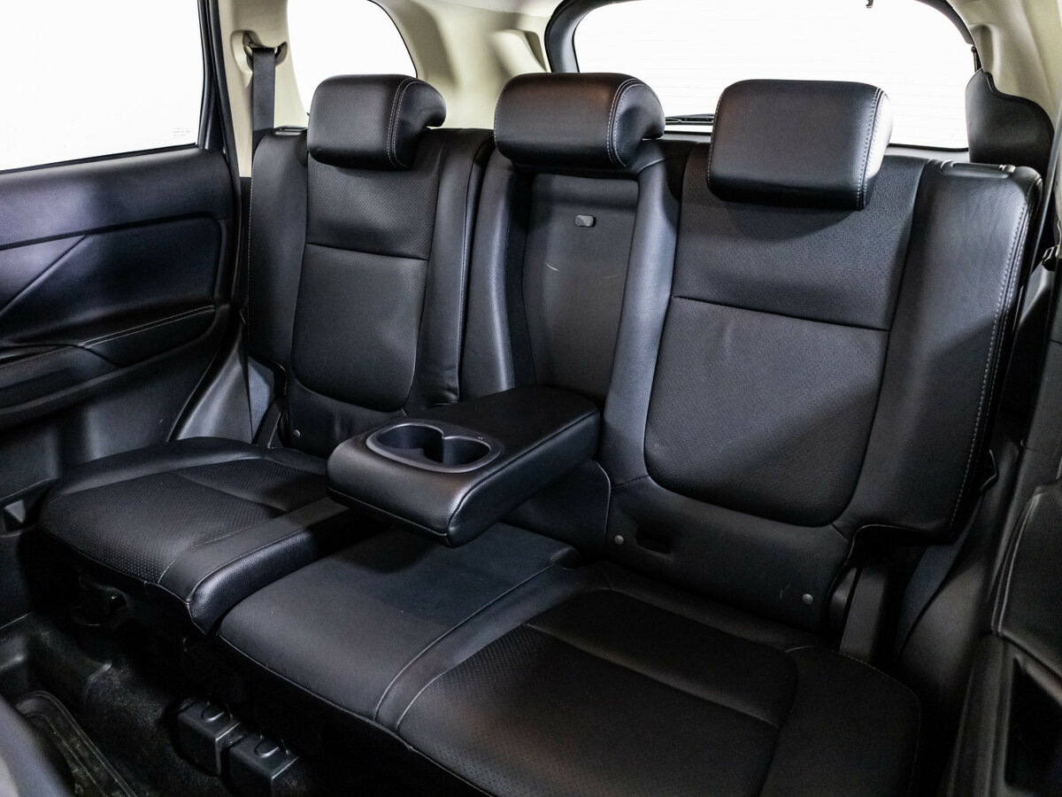 Mitsubishi Outlander 2018 года с пробегом. Фото: #16