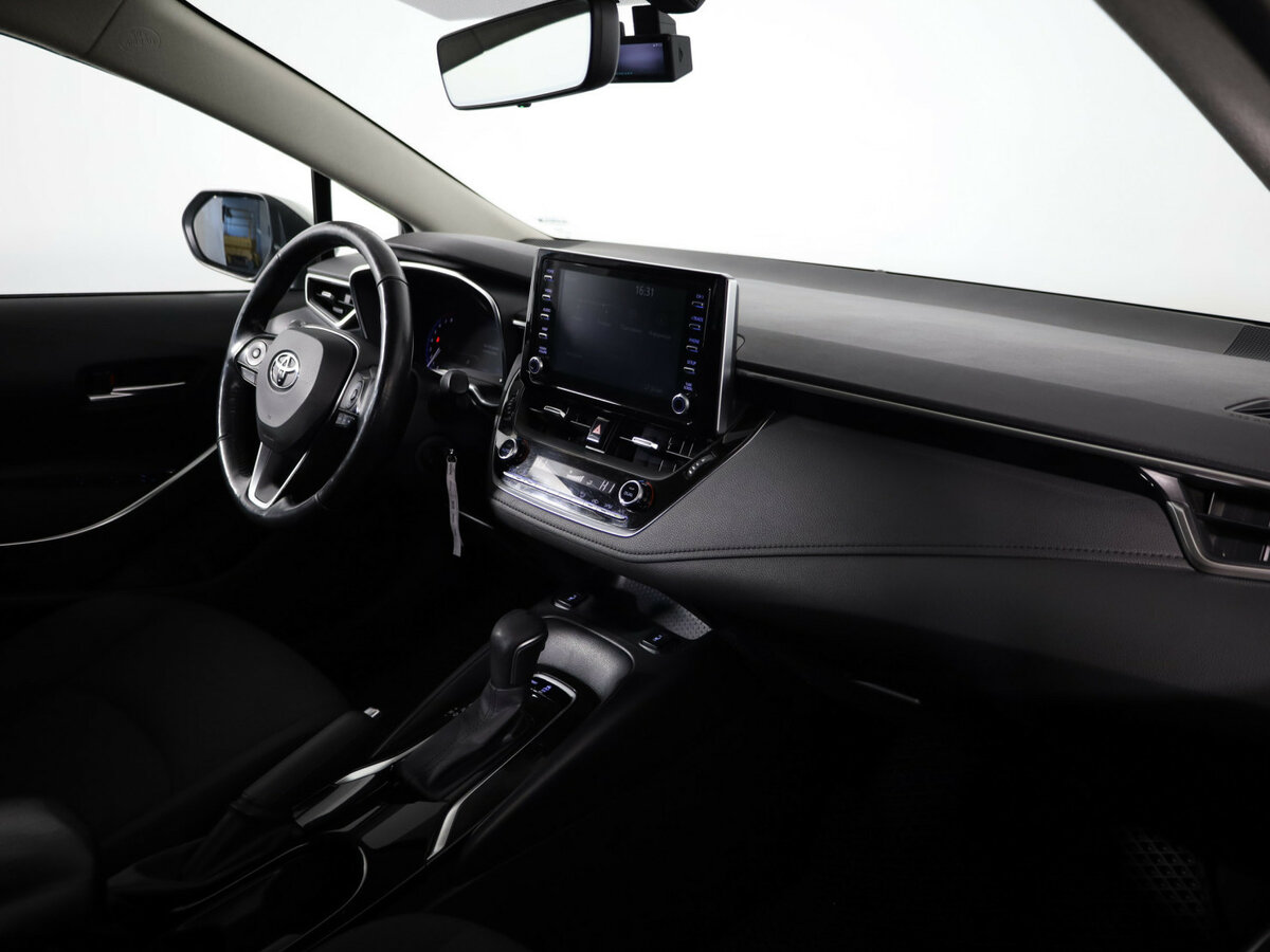 Б/У Тойота Королла 2019 года. Фото: #9