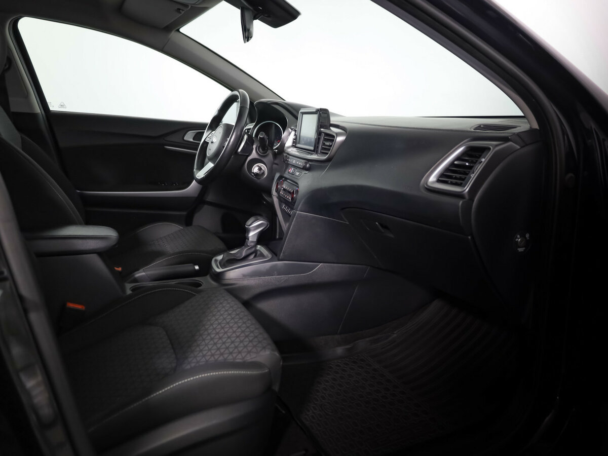 Б/У Киа Сид 2018 года. Фото: #19