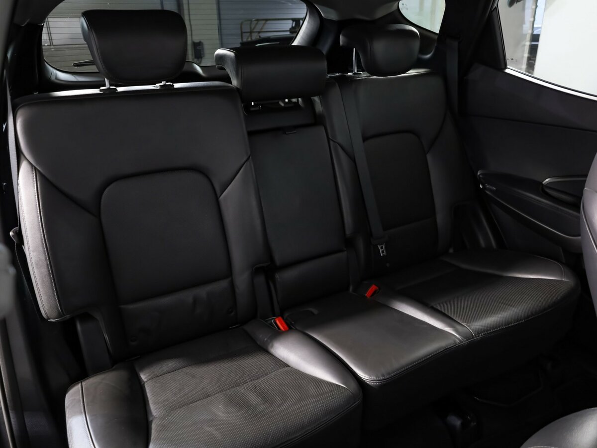 Б/У Хендай Санта Фе 2016 года. Фото: #21