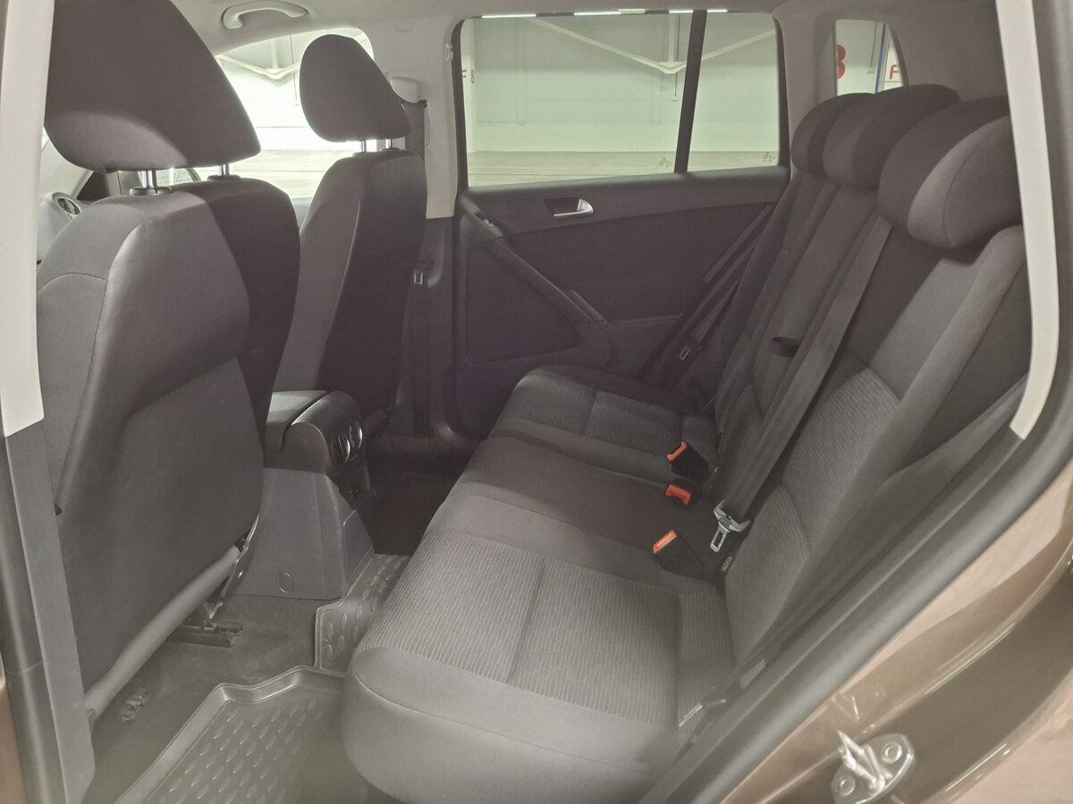 Б/У Фольксваген Тигуан 2015 года. Фото: #11