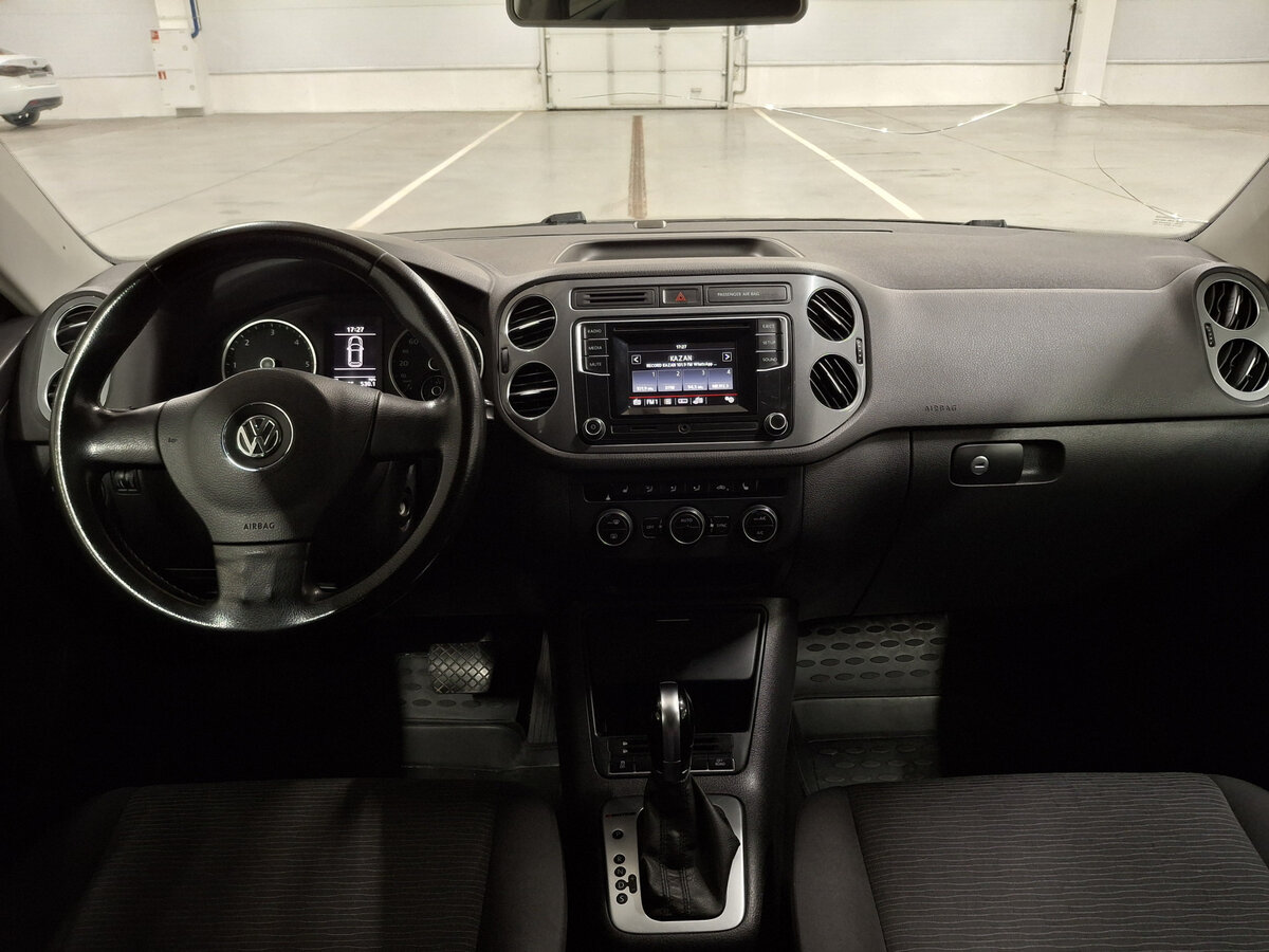 Б/У Фольксваген Тигуан 2015 года. Фото: #13
