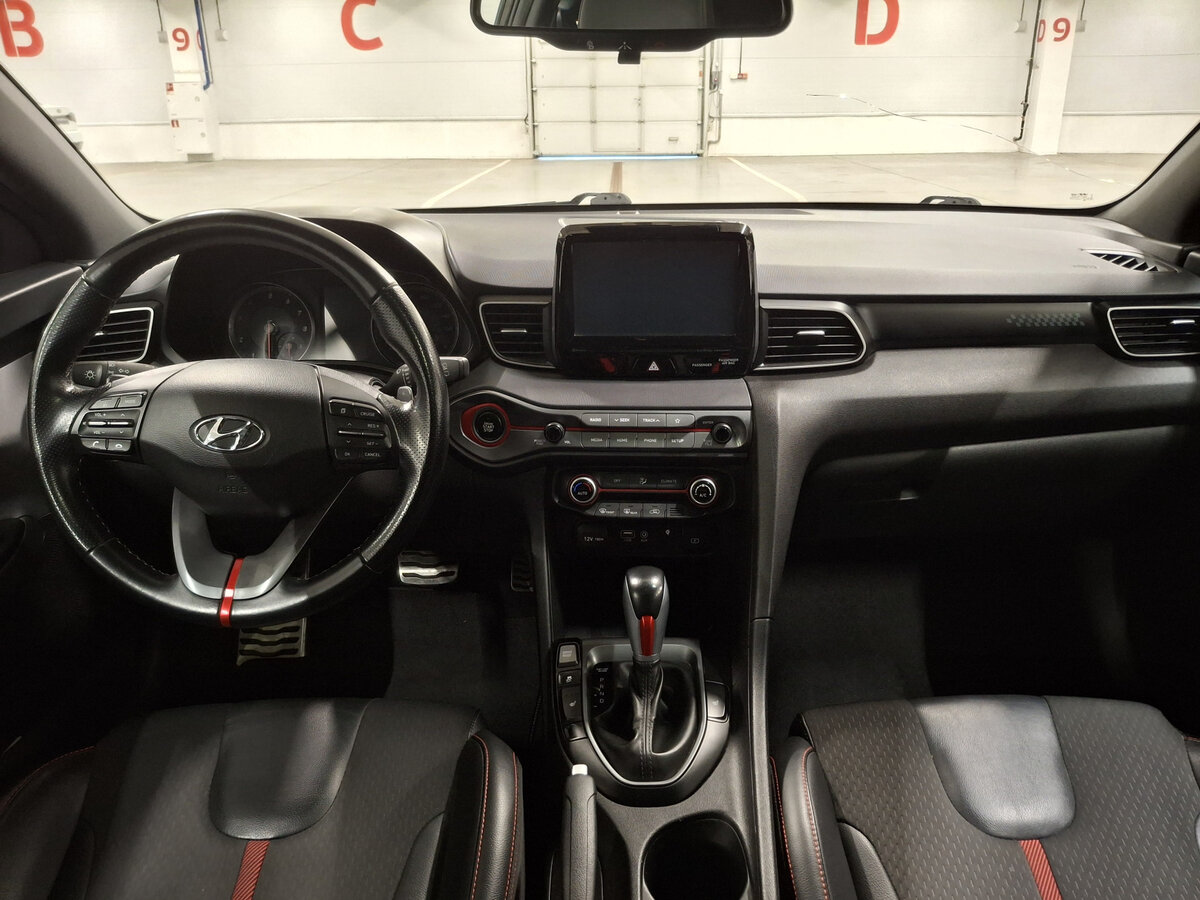 Hyundai Veloster 2019 года с пробегом. Фото: #13