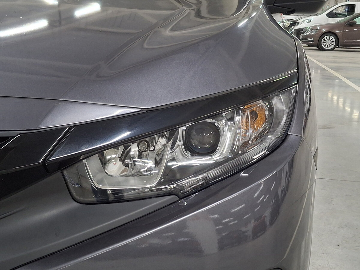 Б/У Хонда Цивик 2016 года. Фото: #16