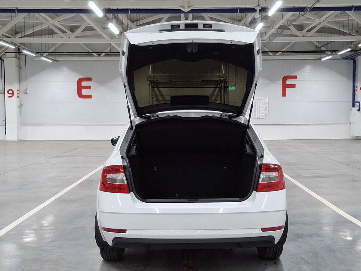 Б/У Шкода Октавия 2018 года. Фото: #9