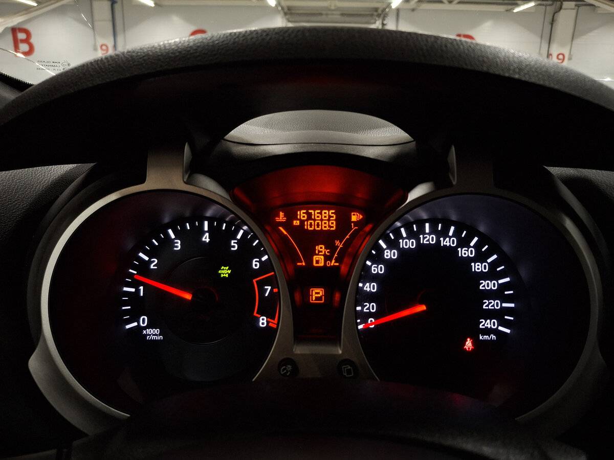 Б/У Ниссан Жук 2012 года. Фото: #12