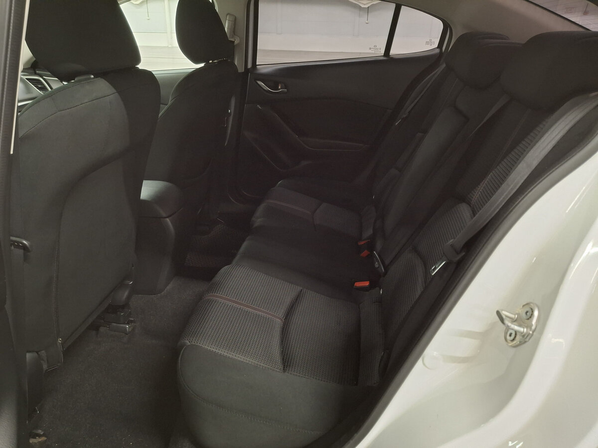 Б/У Мазда 3 2018 года. Фото: #11