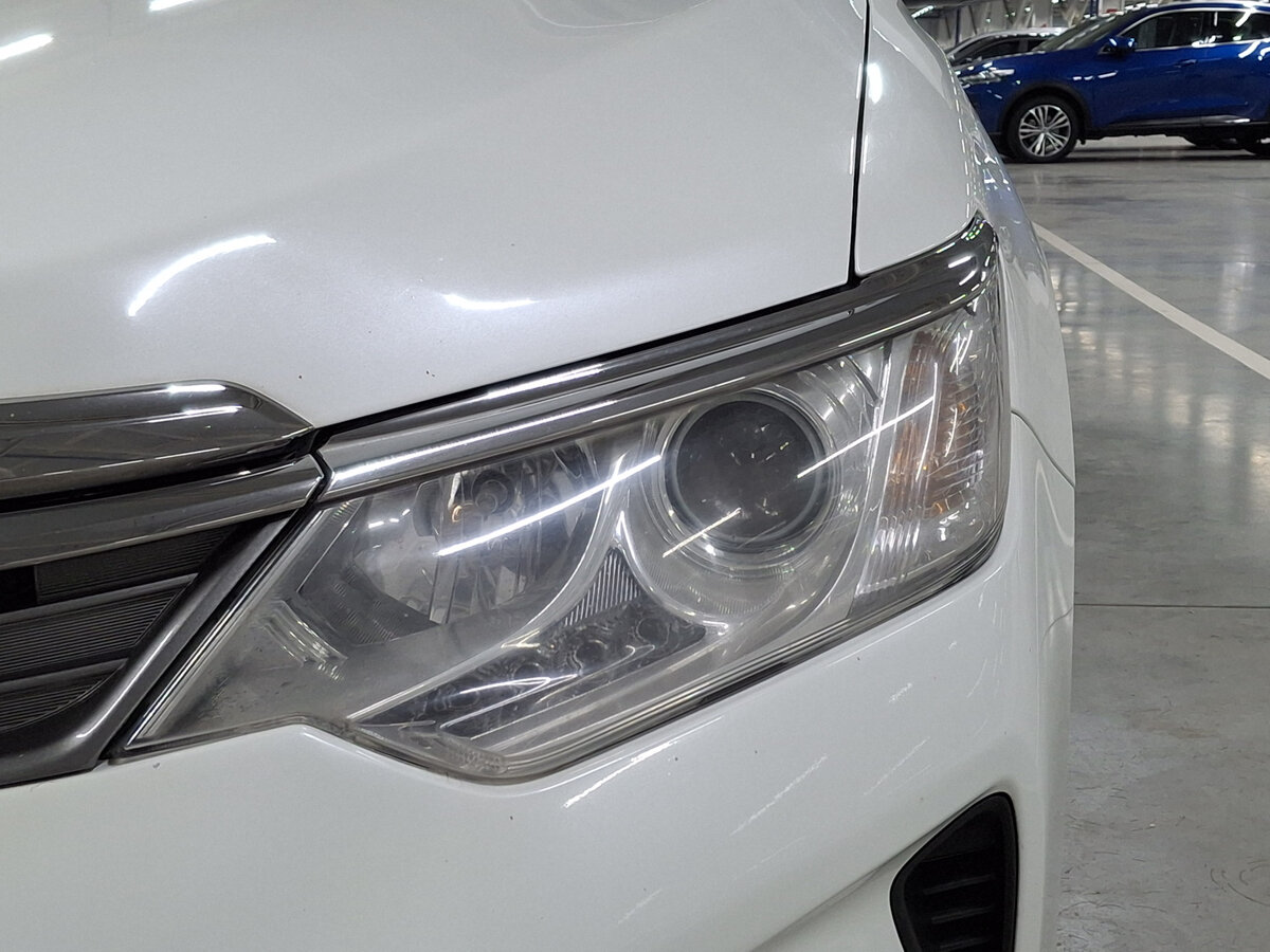 Б/У Тойота Камри 2015 года. Фото: #16