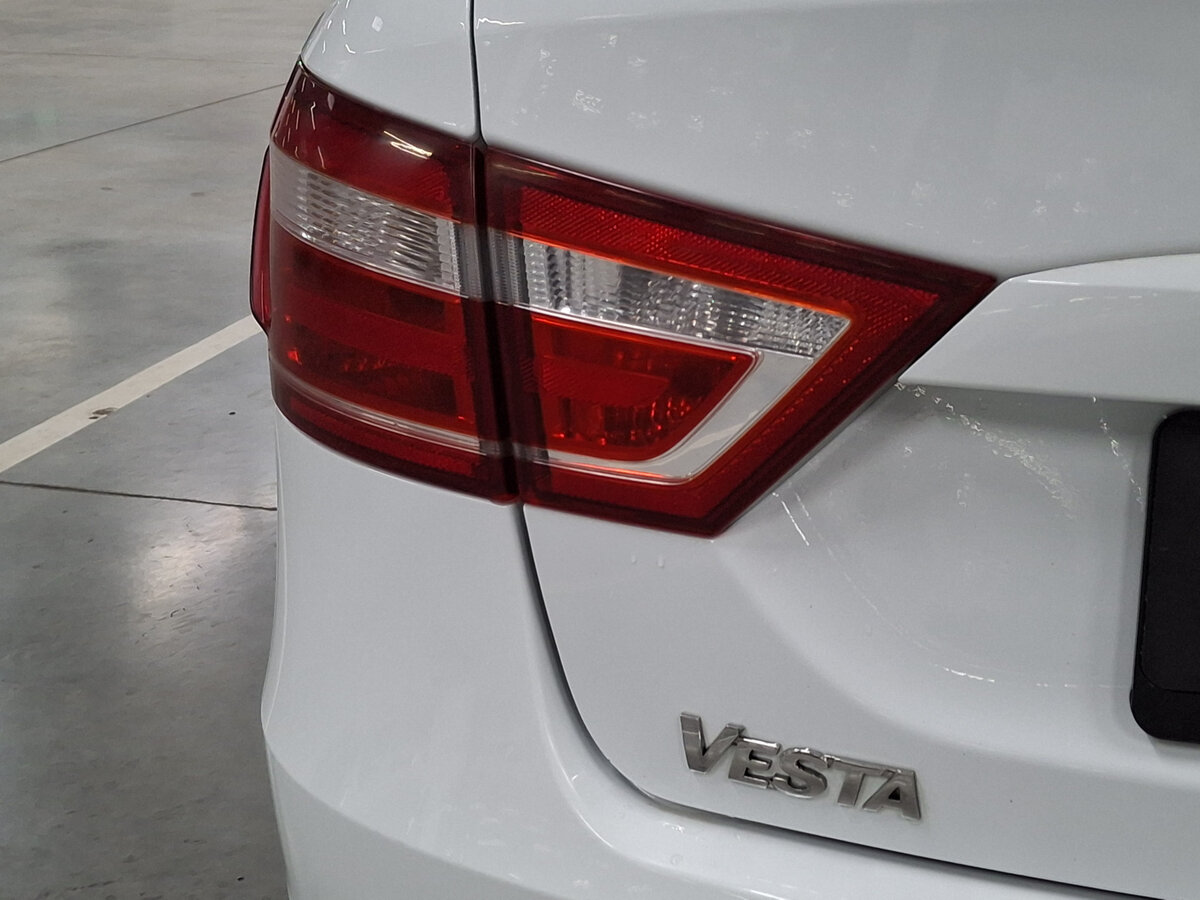 Б/У Лада (ВАЗ) Веста 2017 года. Фото: #8